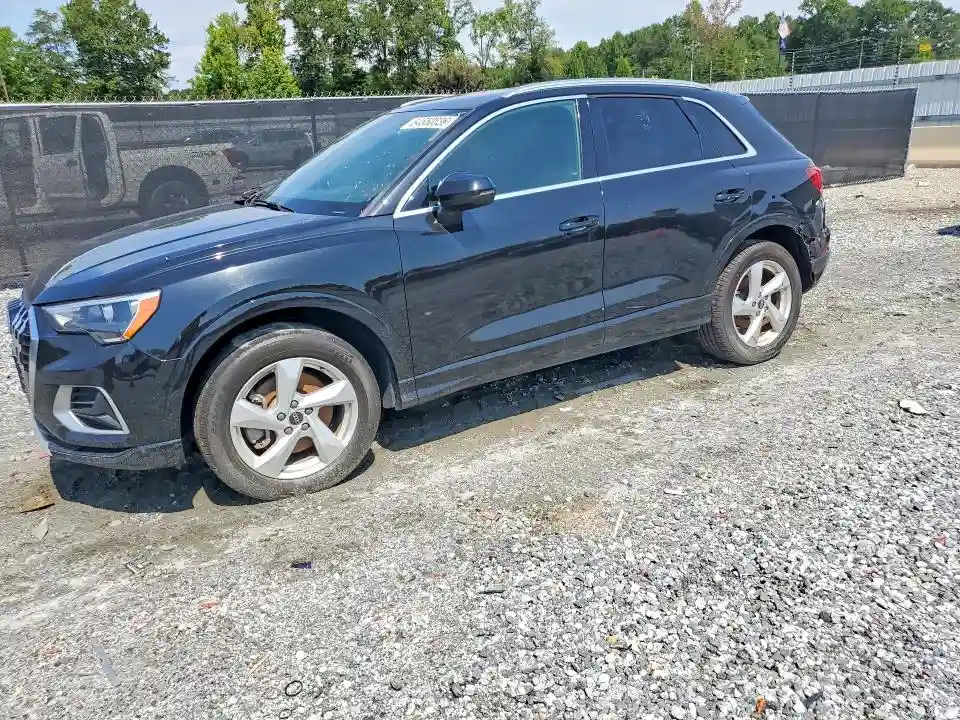 WA1AUCF36M1059091 2021 AUDI Q3-0