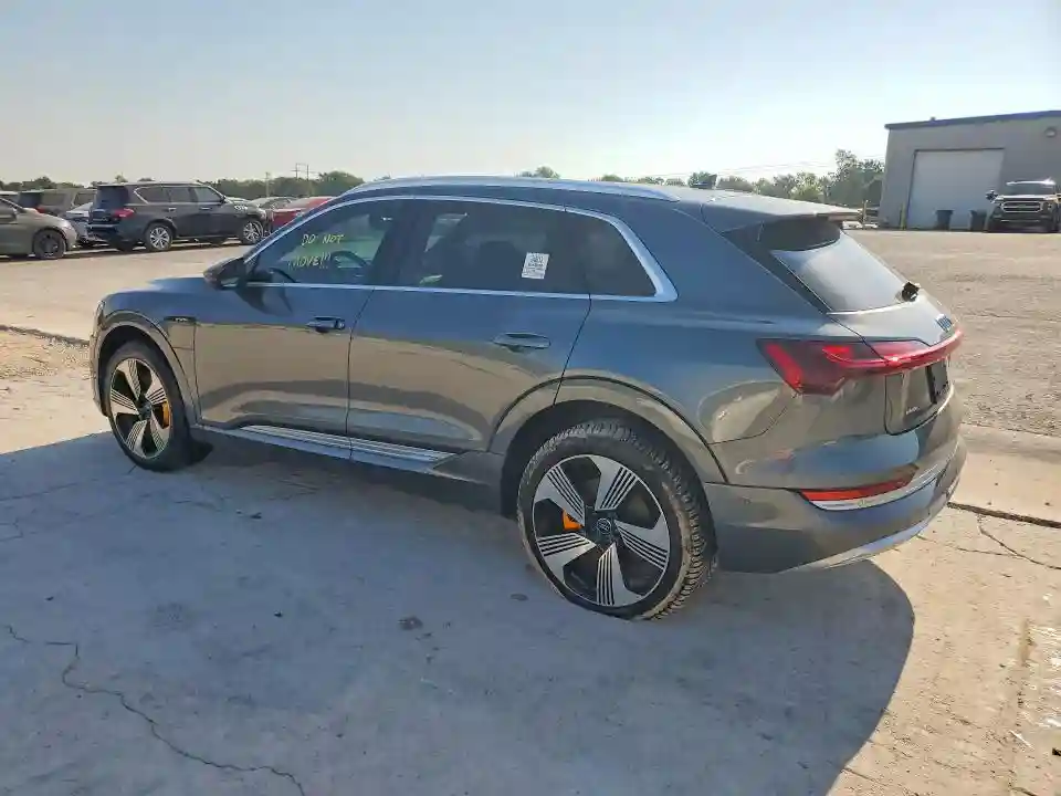 WA1VAAGE3KB007357 2019 AUDI E-TRON-1