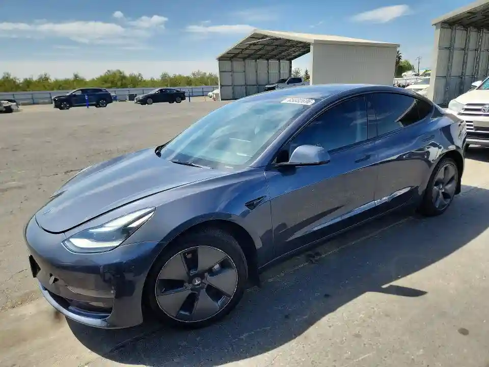 5YJ3E1EB8PF637387 2023 TESLA MODEL 3-0