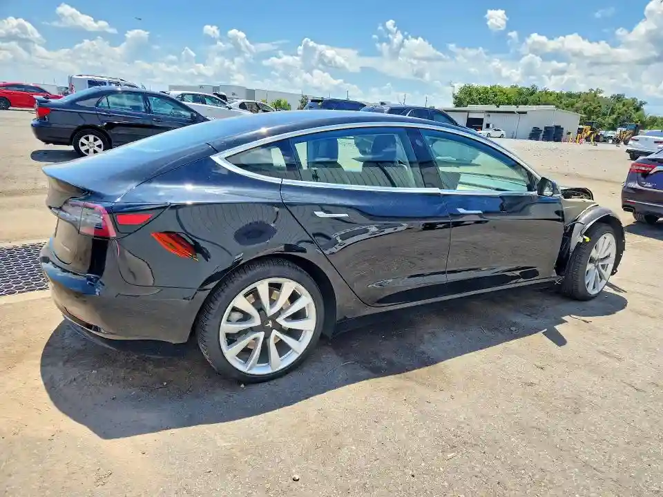5YJ3E1EB7JF120900 2018 TESLA MODEL 3-2