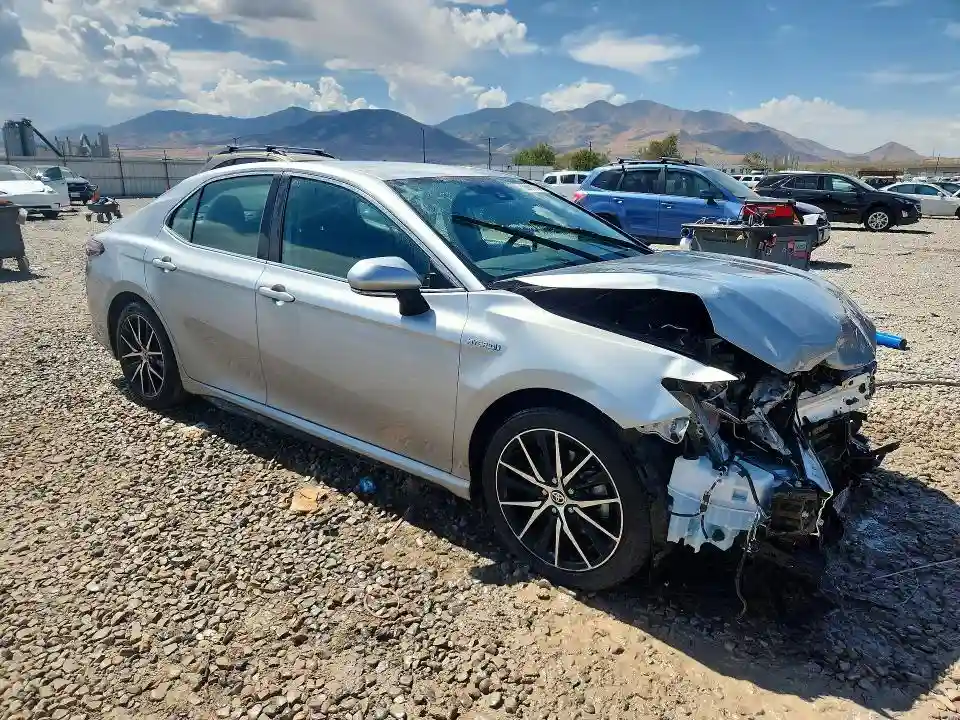 4T1G31AK7MU028402 2021 TOYOTA CAMRY-3