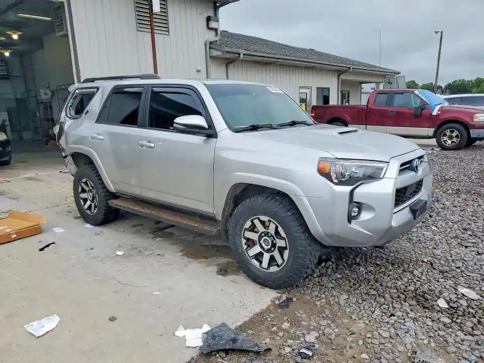 JTERU5JR3P6134722 2023 TOYOTA 4RUNNER-3
