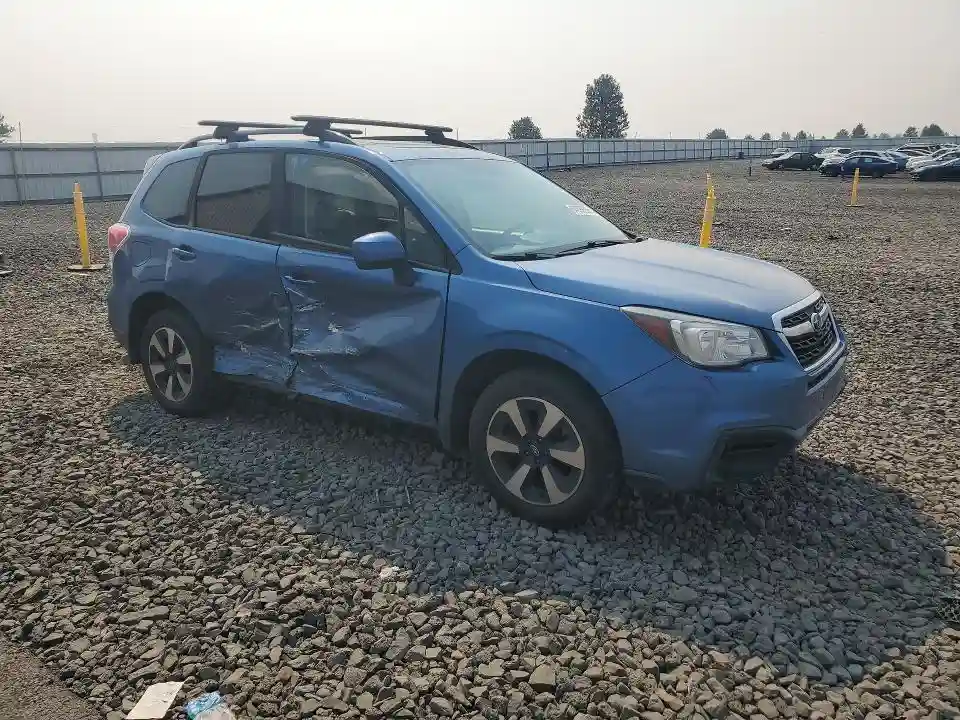 JF2SJAEC4HH458640 2017 SUBARU FORESTER-3