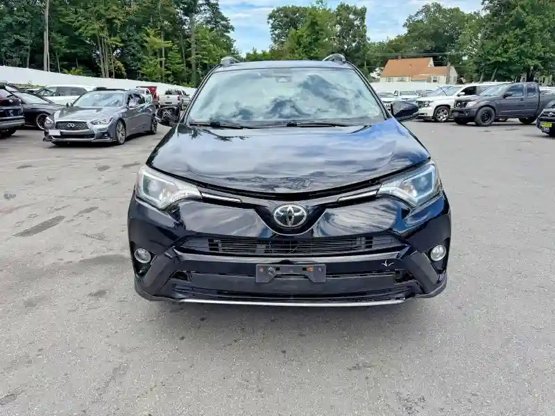 2T3RFREV4JW857885 2018 TOYOTA RAV4-5