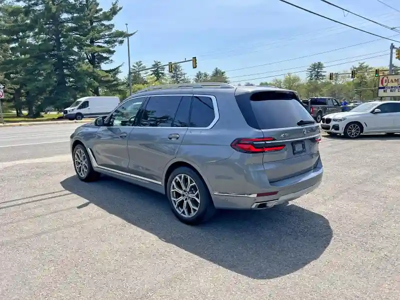 5UX23EM00R9S52720 2024 BMW X7-3