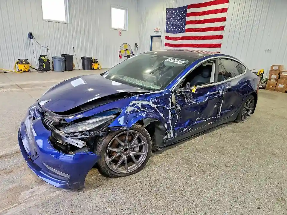5YJ3E1EA5JF125035 2018 TESLA MODEL 3-0