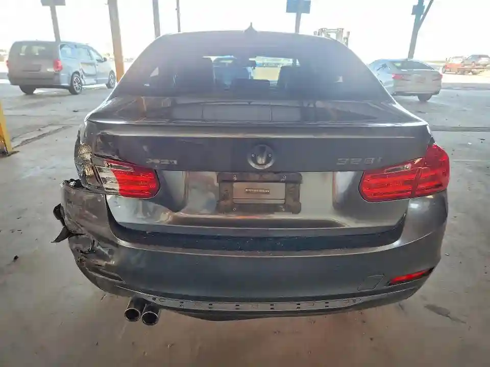 WBA3B5G51FNS15563 2015 BMW 3 SERIES-5