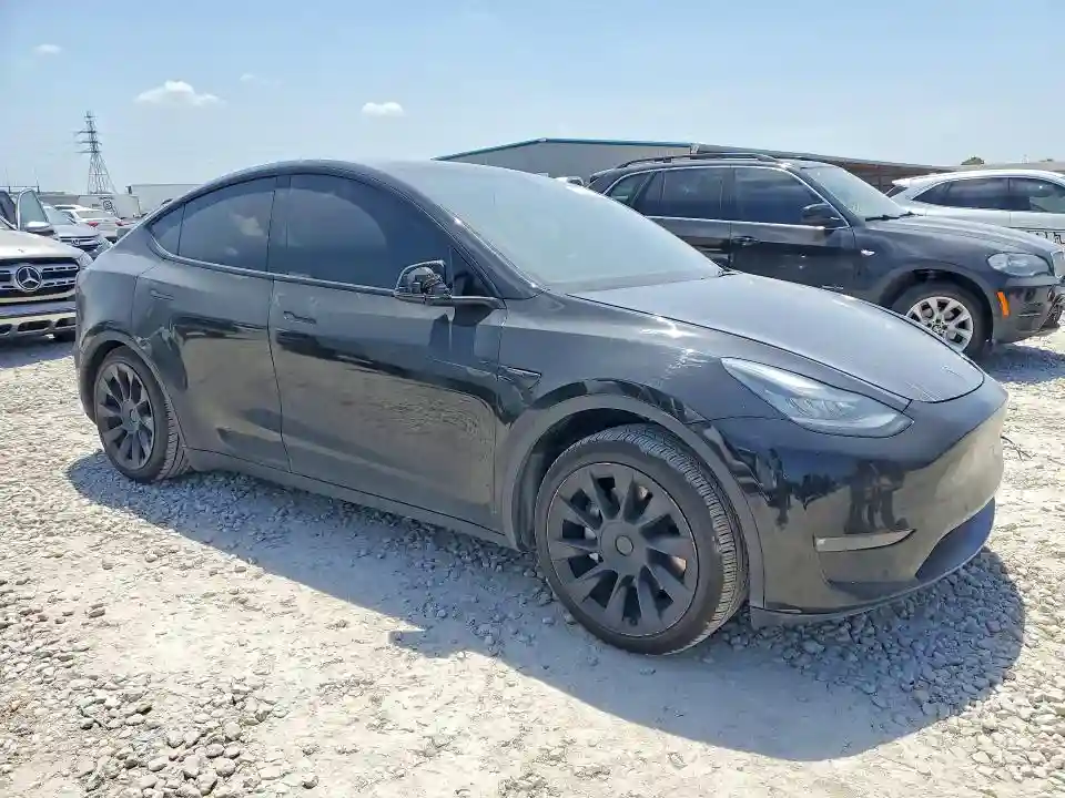 5YJYGDEE3MF143610 2021 TESLA MODEL Y-3