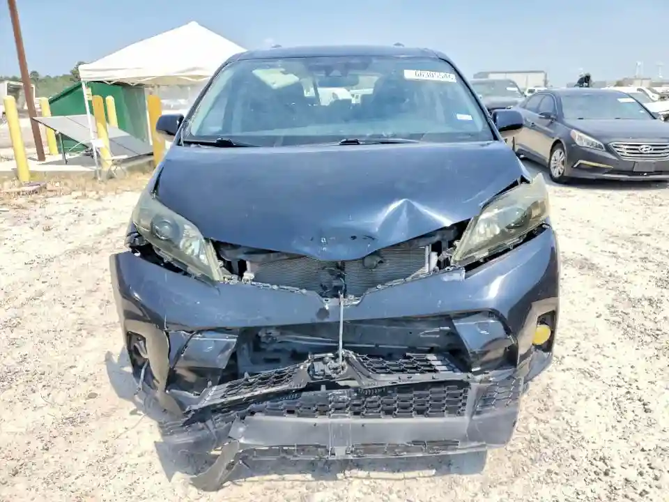 5TDXZ3DC5JS915399 2018 TOYOTA SIENNA-4