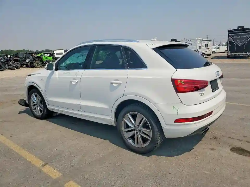 WA1JCCFSXJR030670 2018 AUDI Q3-1