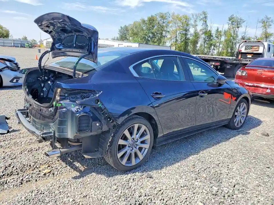 3MZBPACM3PM381369 2023 MAZDA 3-2