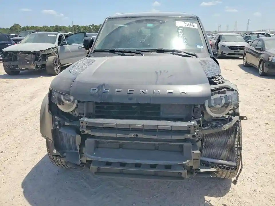 SALEX7EU5S2390230 2025 LAND ROVER DEFENDER-4