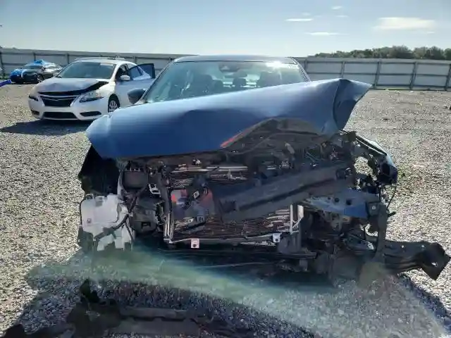 3MZBN1W3XJM187194 2018 MAZDA 3-4