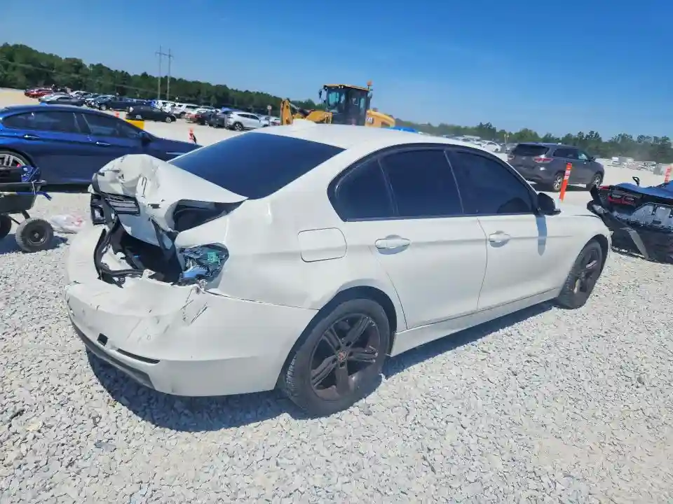WBA3A5C50FF609901 2015 BMW 3 SERIES-2