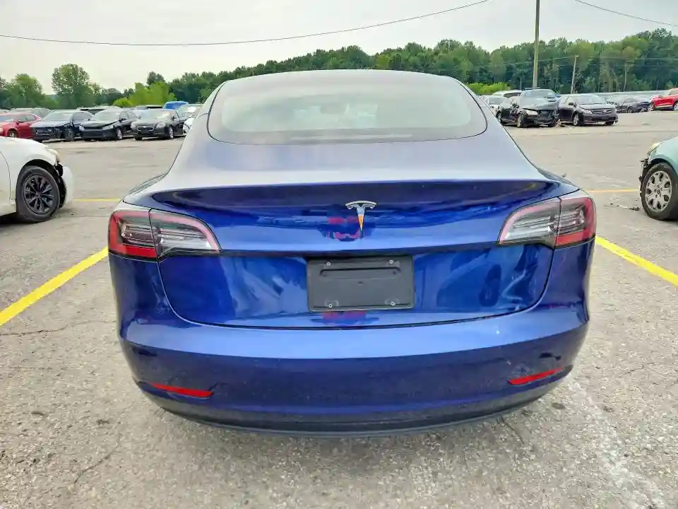 5YJ3E1EA5NF370374 2022 TESLA MODEL 3-5