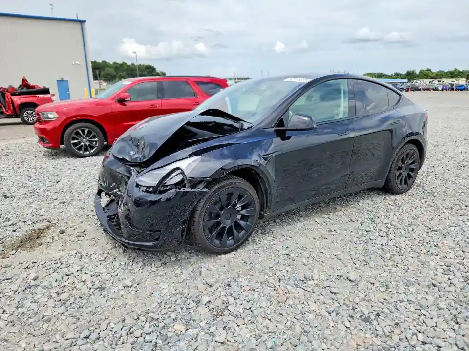 7SAYGAEE9PF767014 2023 TESLA MODEL Y-0