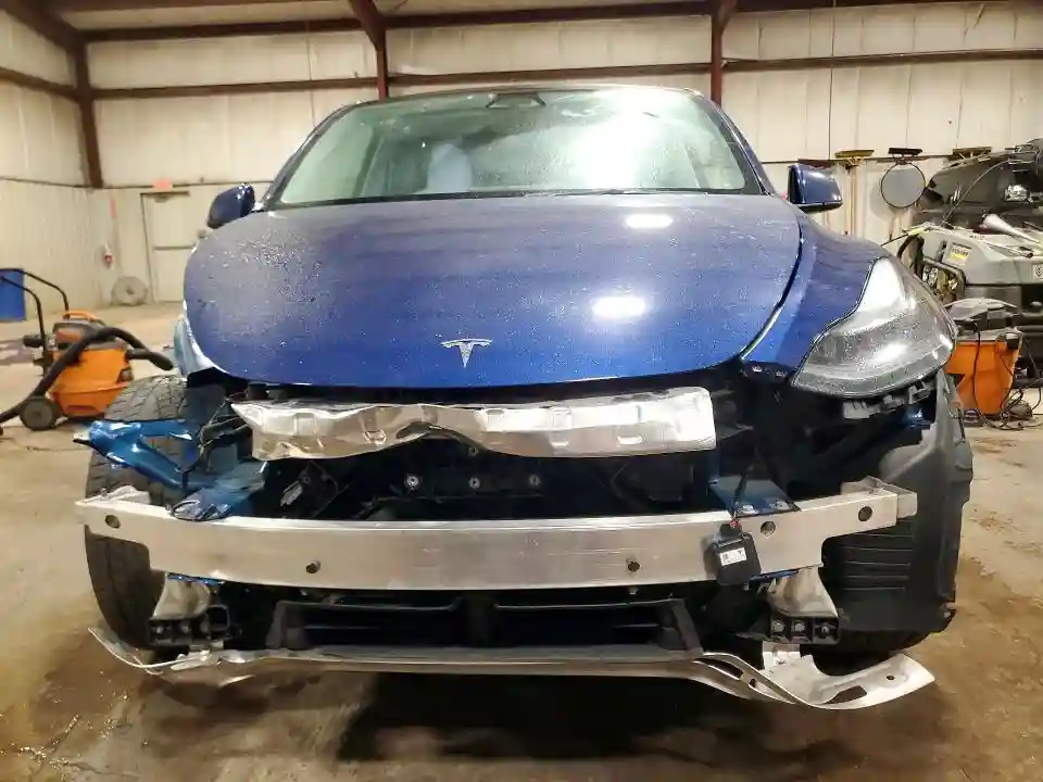 7SAYGDEE5PA181389 2023 TESLA MODEL Y-4