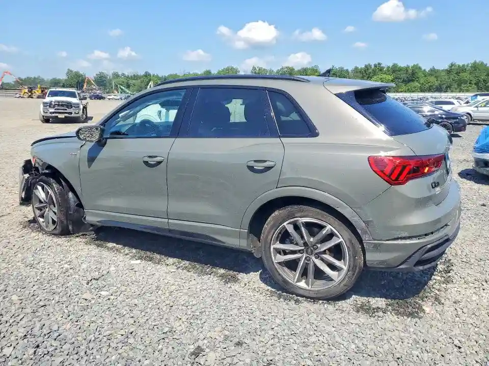 WA1EECF37R1200840 2024 AUDI Q3-1