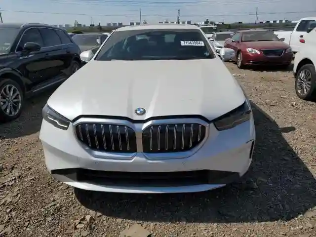 WBA53FJ00RCP20115 2024 BMW 5 SERIES-4