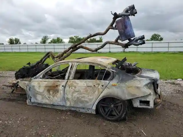 WBS8M9C59H5G84768 2017 BMW M3-1