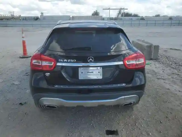 WDCTG4EB0JJ371675 2018 MERCEDES-BENZ GLA-CLASS-5