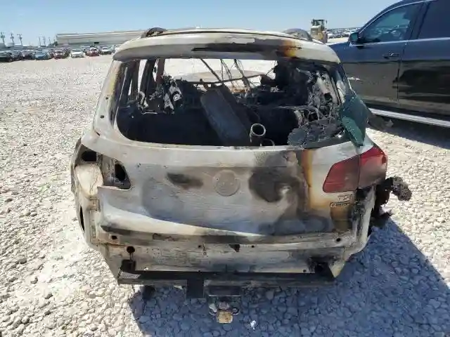 WVGBV7AXXHK022842 2017 VOLKSWAGEN TIGUAN-5