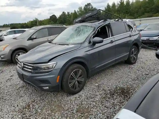 3VV4B7AX3JM088316 2018 VOLKSWAGEN TIGUAN-0