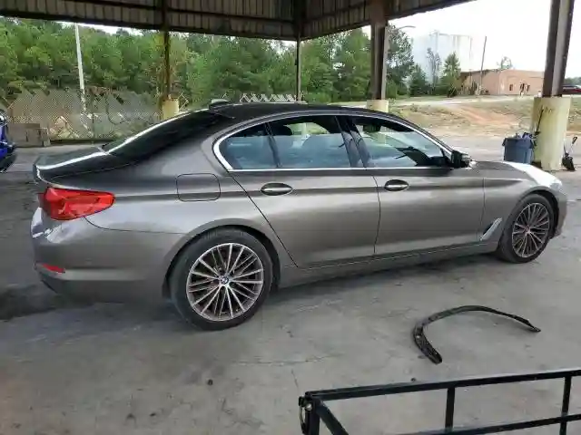 WBAJE7C37HG478811 2017 BMW 5 SERIES-2