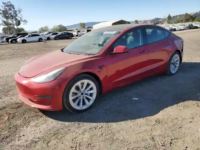 5YJ3E1EA7NF330779 2022 TESLA MODEL 3-0