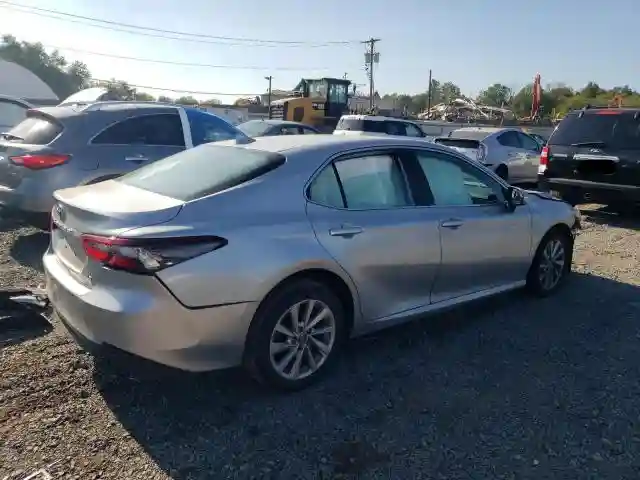 4T1R11AK2MU525758 2021 TOYOTA CAMRY-2