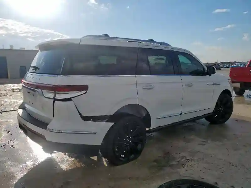 5LMJJ2LGXREL24295 2024 LINCOLN NAVIGATOR-2