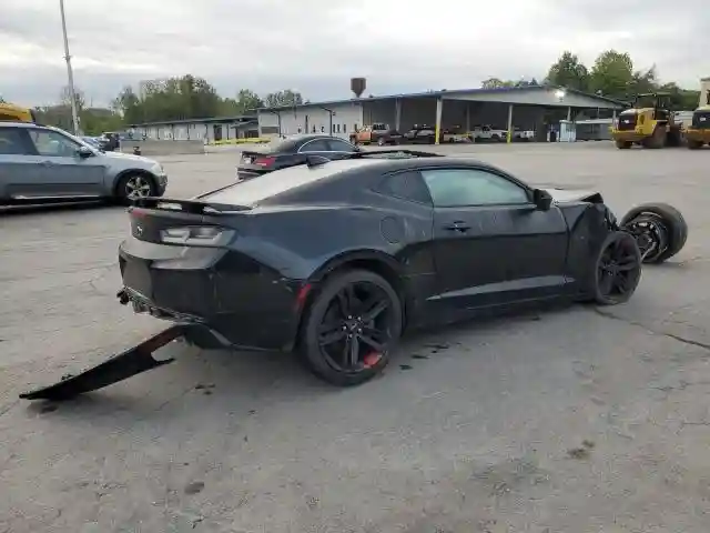 1G1FH1R73J0147934 2018 CHEVROLET CAMARO-2