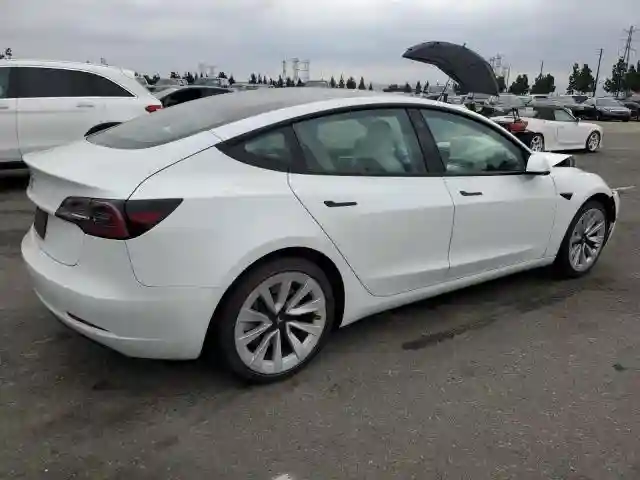 5YJ3E1EA3PF487552 2023 TESLA MODEL 3-2