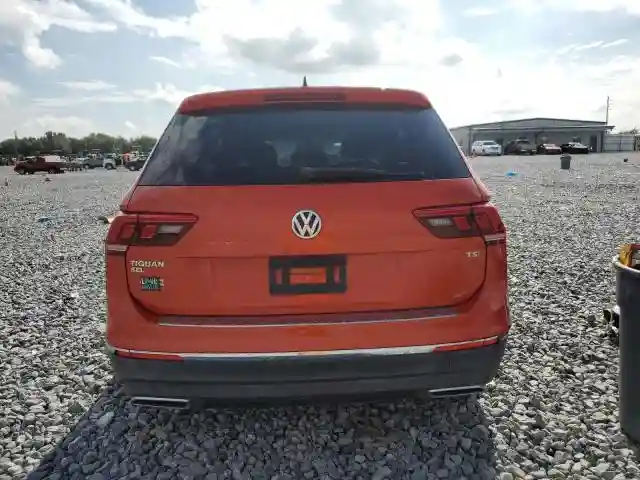 3VV3B7AX3JM021663 2018 VOLKSWAGEN TIGUAN-5