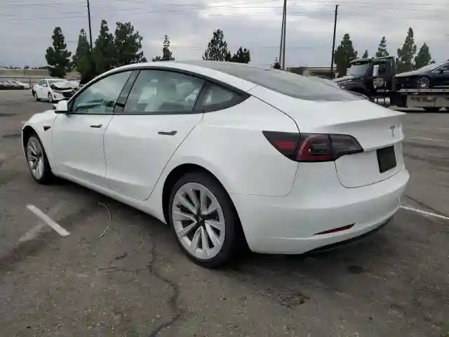 5YJ3E1EA3PF487552 2023 TESLA MODEL 3-1