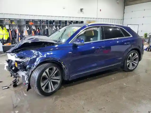 WA1FVBF19ND006199 2022 AUDI Q8-0