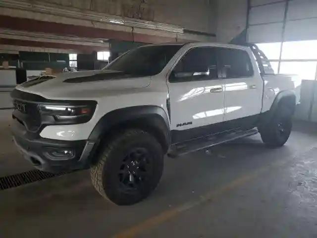 MVIN390463IND 2022 RAM 1500-0