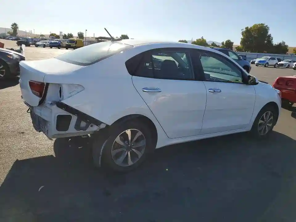 3KPA24AD0NE458112 2022 KIA RIO-2