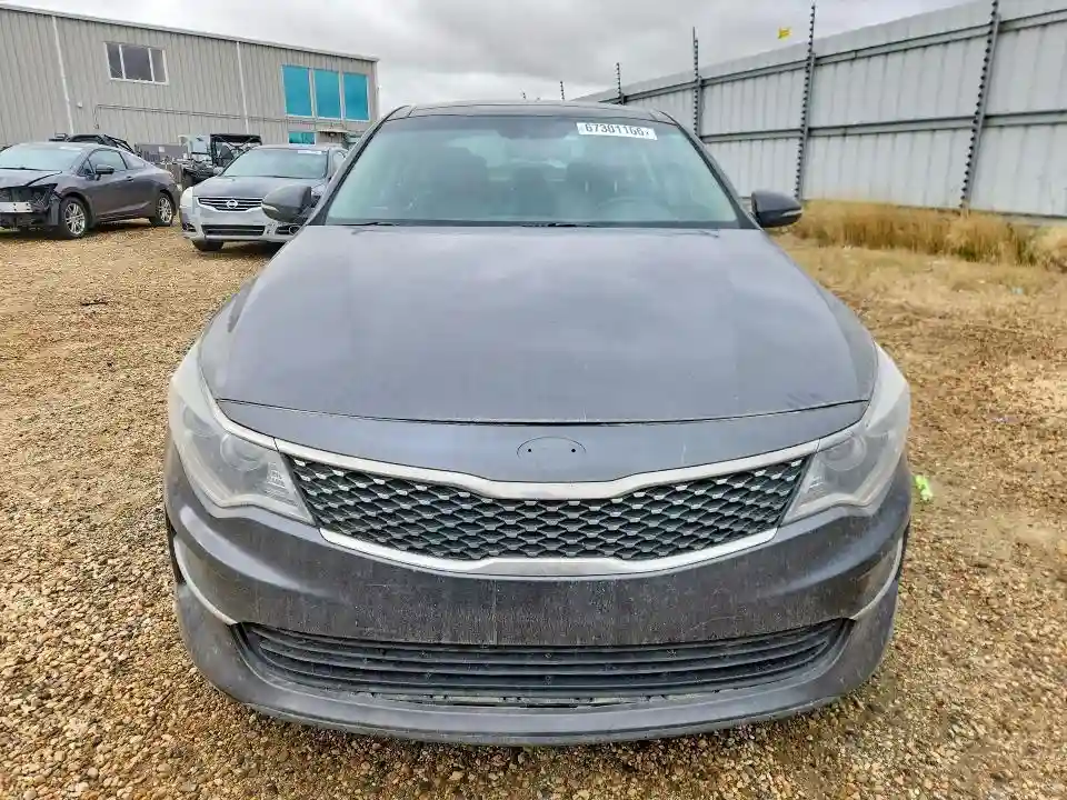 5XXGU4L32HG174050 2017 KIA OPTIMA-4