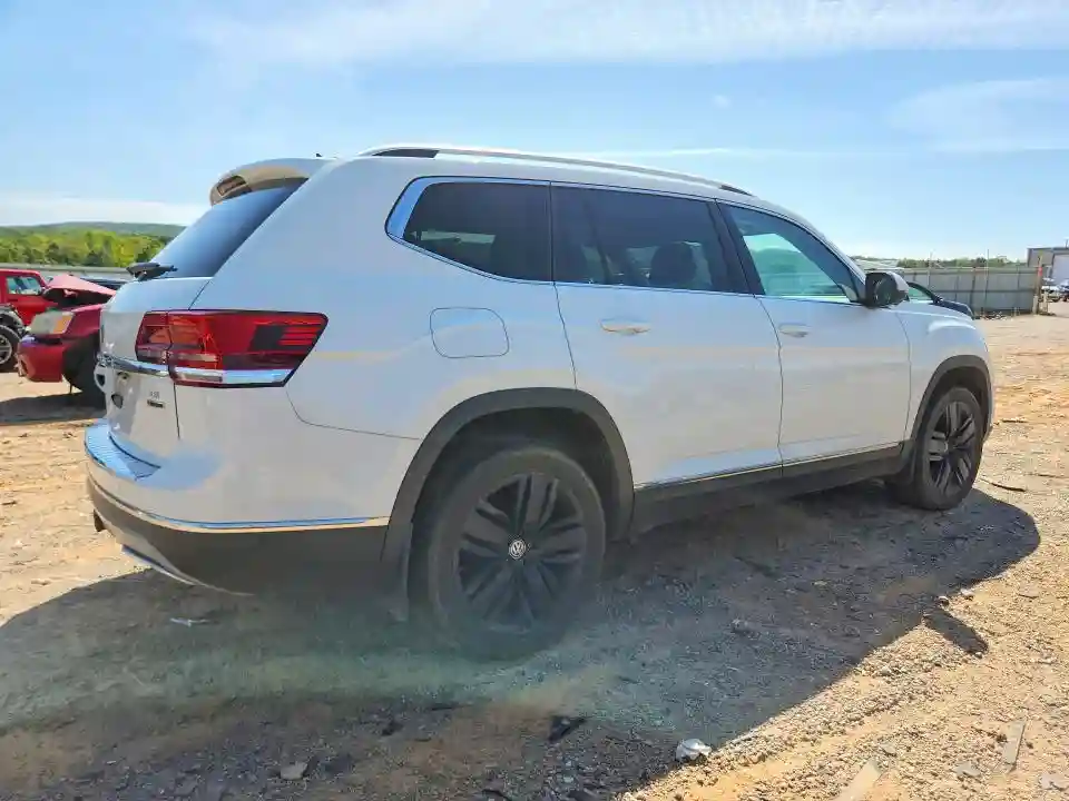 1V2NR2CA0JC575581 2018 VOLKSWAGEN ATLAS-2