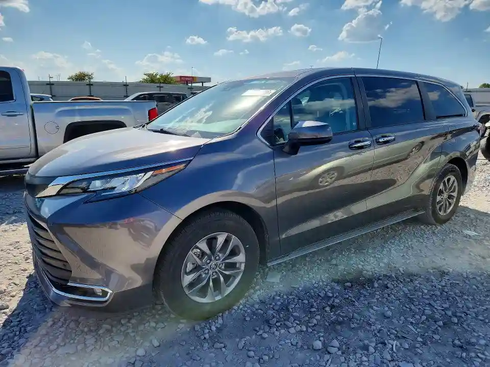 5TDYRKEC7PS158057 2023 TOYOTA SIENNA-0