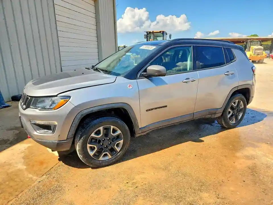 3C4NJDDB6JT199078 2018 JEEP COMPASS-0