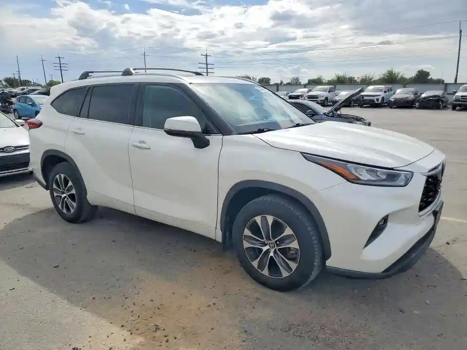 5TDHZRBH8LS519802 2020 TOYOTA HIGHLANDER-3