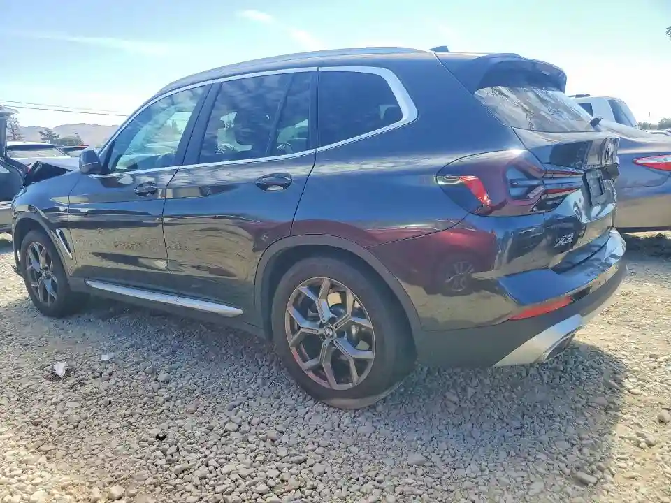 5UX53DP01N9M07644 2022 BMW X3-1