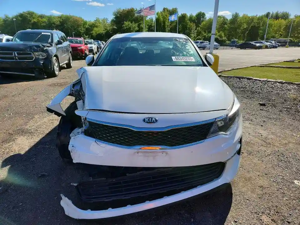 5XXGT4L35HG157780 2017 KIA OPTIMA-4