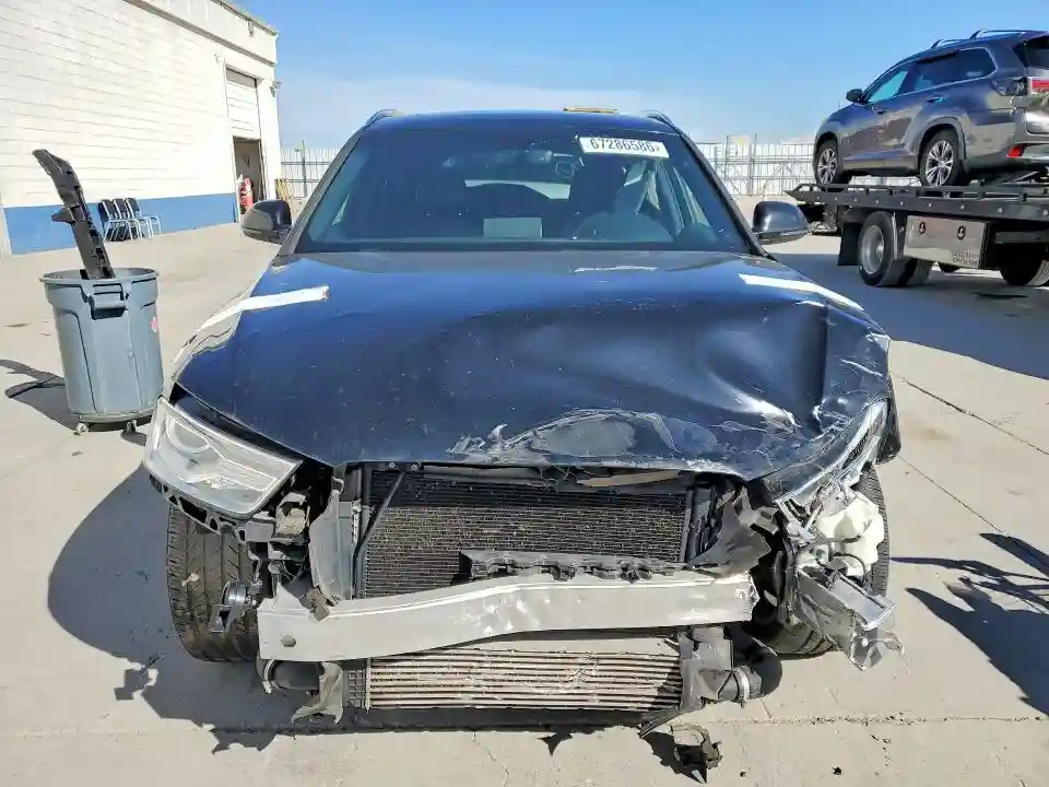 WA1ECCFS1JR026914 2018 AUDI Q3-4