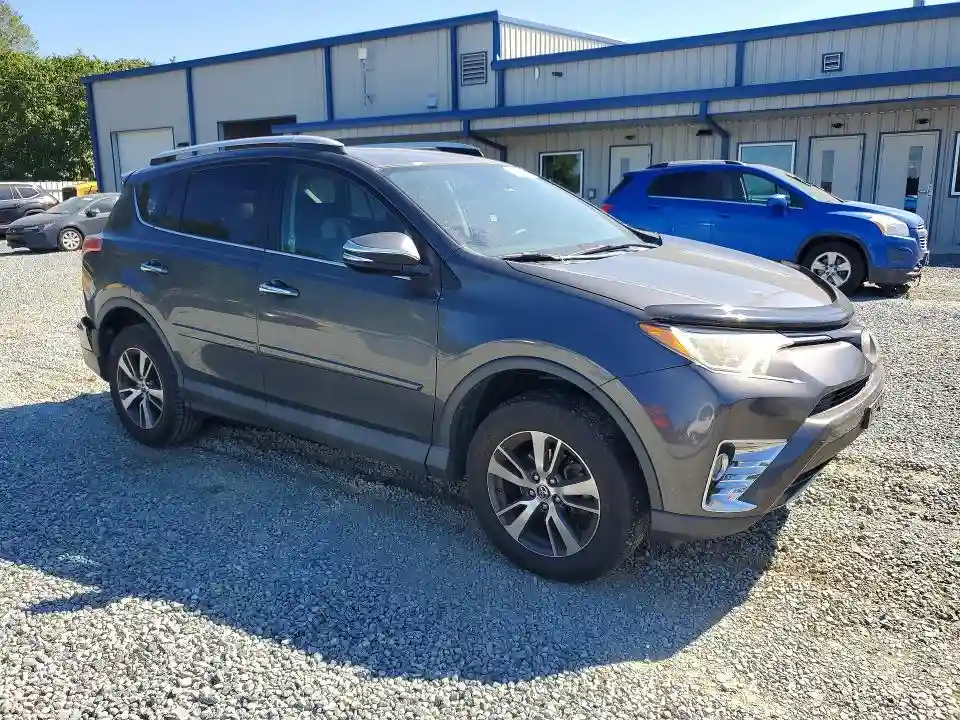 2T3WFREV3JW470800 2018 TOYOTA RAV4-3