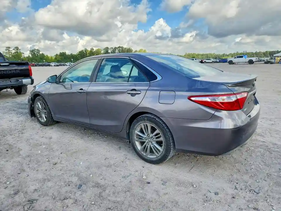 4T1BF1FK4GU552587 2016 TOYOTA CAMRY-1