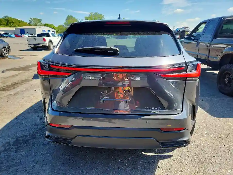 2T2GGCEZ3RC048108 2024 LEXUS NX-5
