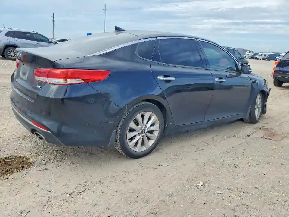 5XXGU4L34JG248672 2018 KIA OPTIMA-2